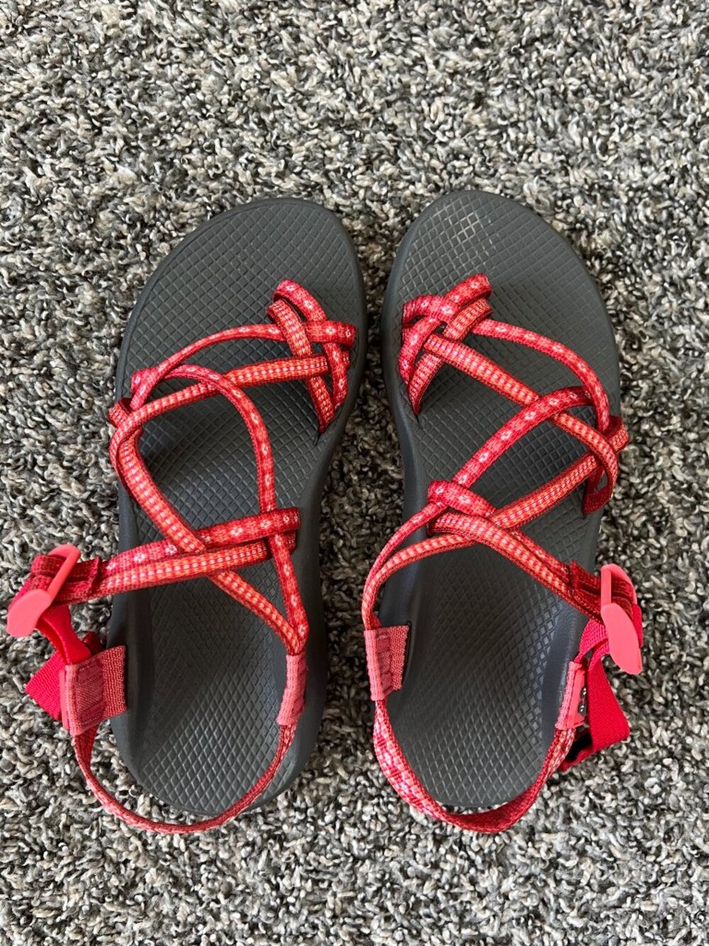 Like New Coral Chacos Festival Edition Womens Size 9